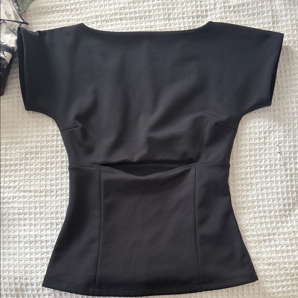 Girlfriend Collective Black Fitted Blouse